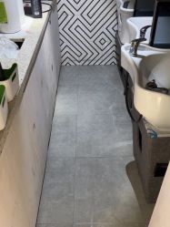 -PE SALON