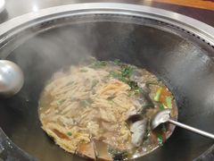 -老刘生态大鱼坊铁锅炖鱼(赛马场店)