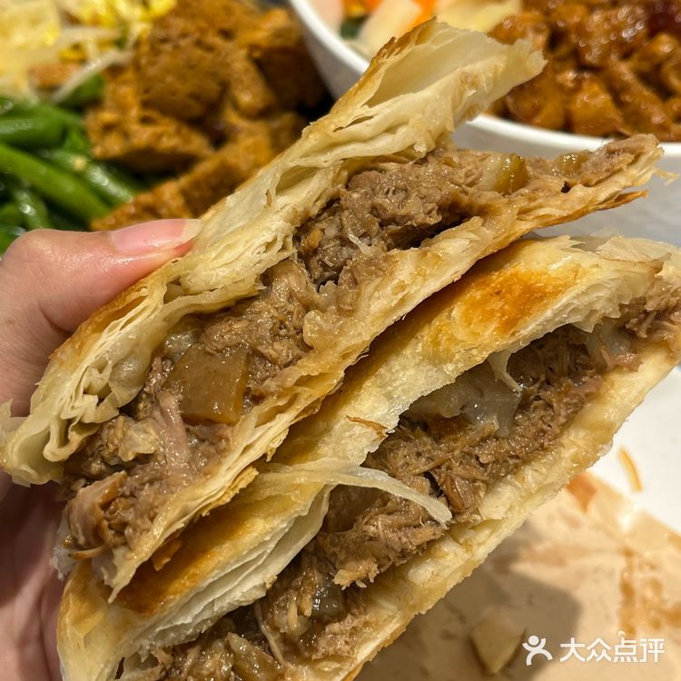 正宗到想喊孙坚来吃一下！！肉夹馍好香