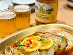 -街角等你.大连海鲜烧烤.经典铁板海鲜串(西安路店)