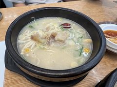 牛筋雪浓汤-神仙雪浓汤(明洞店)