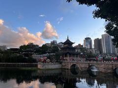-包整·丝娃娃(甲秀楼景观店)
