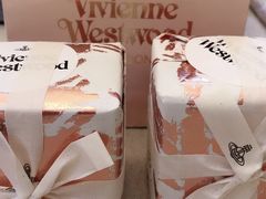 -Vivienne Westwood(上海来福士广场店)