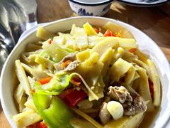 五花肉炒鲜笋-洪大厨鸡煲(福田店)