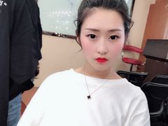 -金夫人化妆摄影职业培训学校