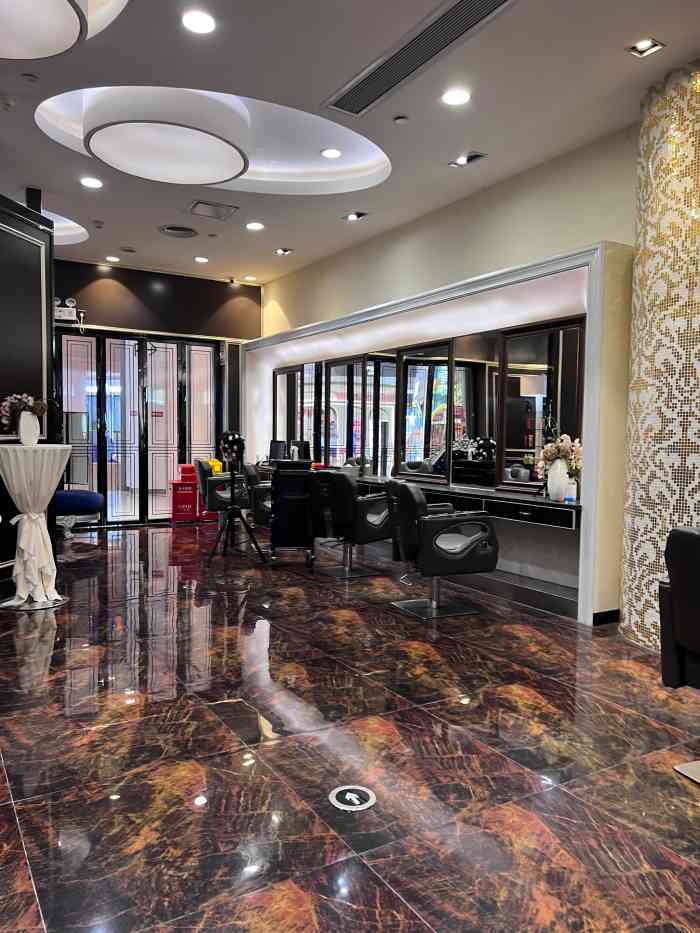 八佰伴8008星级形象店(富力海珠城广场店)