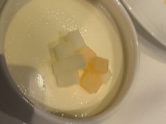 水果杏仁豆腐-富力丽思卡尔顿酒店·丽轩中餐厅