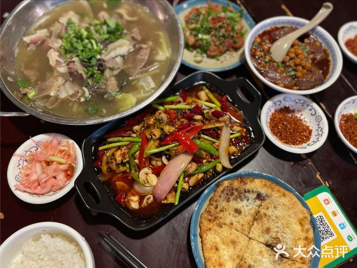 冯四孃跷脚牛肉·非物质文化遗产店红糖饼图片