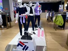 -百年港湾奥特莱斯(香炉礁店)