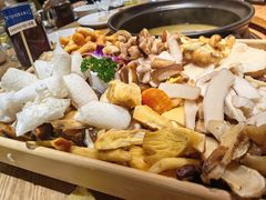 -一朵菌·野生菌探索家火锅(南亚店)