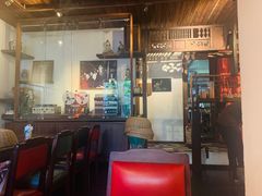 -Cuc Gach Quan Restaurant