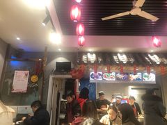 -爆炸头阿姨小四川正宗川味小吃(无任何分店)