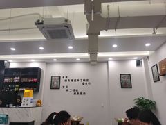 大堂-老表牌·蛙蛙鸡冷锅鱼(成都东站店)