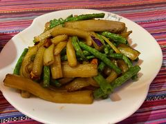 茄子煸豆角-香巴拉云南餐厅(华莱坞店)