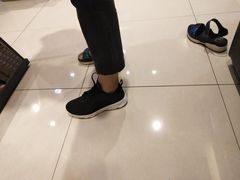 -安踏体育(茂业奥特莱斯店)