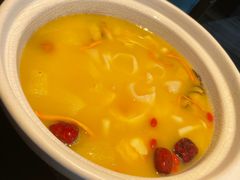 -江上荟·创意中国菜(绿地缤纷城店)