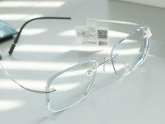 -目艮眼镜SHOWROOM(品牌集合店)