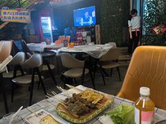 -顶峰夜宴·龙虾烧烤大排档(九江学院店)