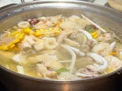 -喃喃椰·糟粕醋·椰子鸡火锅(七堡花园店)