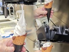 白巧克力软冰-GODIVA(美罗城店)