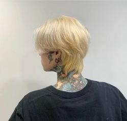 -东方美妍小鹏造型