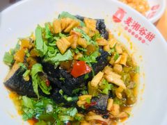 -呷佬·长沙手工米粉(金沙江路店)
