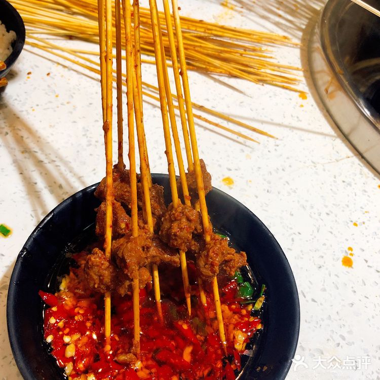 位置很好找，就在春熙路地铁口E1出口对面200米的样