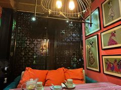 -香巴拉云南餐厅(华莱坞店)