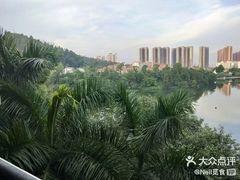 -东莞塘厦三正半山酒店-沙利文西餐厅