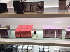 -日上免税店(三径路t3店)