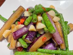 茄子炒豆角-那拉提之疆·新疆菜(美院店)
