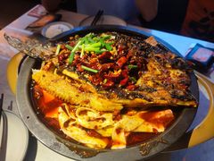 -鸣记脆皮烤鱼·海鲜烤鱼(三八广场店)