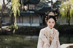 -一揽芳华汉服旗袍体验馆(拙政园店)