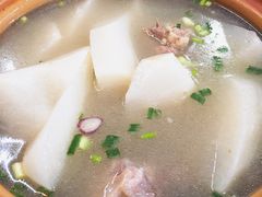 筒骨煲淋萝卜-石岐乳鸽村(桥观坊南四巷店)