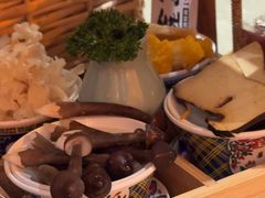 -旧街市鲜货老火锅(大光路店)