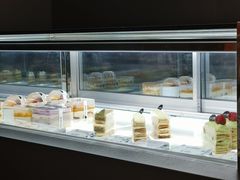 面包甜点陈列柜-BanCake·法式千层·拿破仑專門店