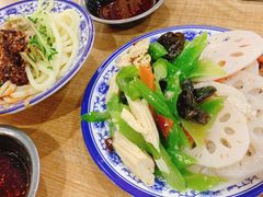 -清真老铁家灌汤包