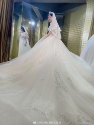 点击看大图 -HANSA韩纱婚纱礼服·龙凤褂·西装设计师集合店