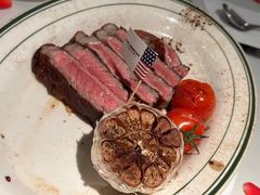 -MONICH牛排融合餐厅(和义大道购物中心店)