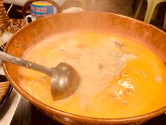 -鲜入围煮花胶鸡海鲜火锅