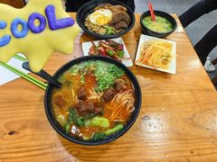 -志权牛肉面(灵山路店)