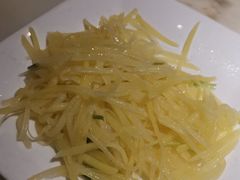 香菜梗炝土豆丝-绿茶餐厅(西单老佛爷店)