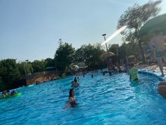 -热带风暴水上乐园