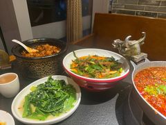 -万重锦·人文川菜馆(骡马市店)