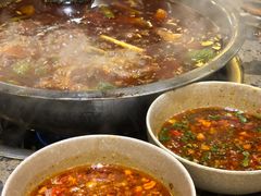 -肖肖酸萝卜鱼火锅(总店)