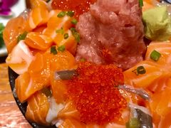三文鱼火山丼-魔丼屋(日月光店)