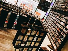 -钟书阁(群光广场店)