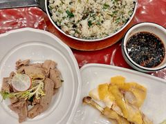 -侬佳蒸菜馆(听潮店)