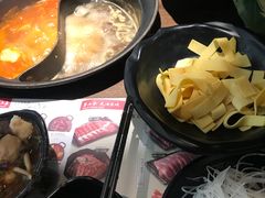 -呷哺呷哺 小火锅 (浦东新欧尚超市店)