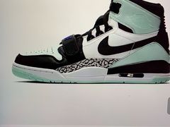 -Air Jordan(世贸天阶店)